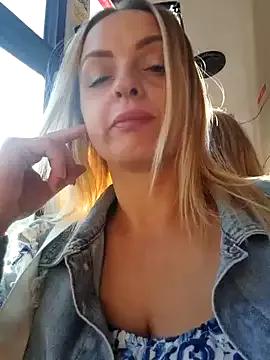 Photos of Ami_Foxy from StripChat is Freechat