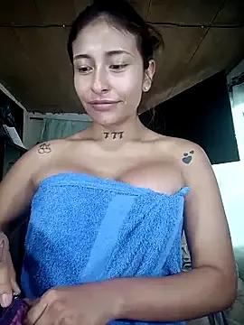 Photos of AnnieCouperr from StripChat is Freechat
