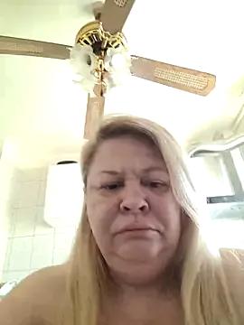 Photos of AriannaMilf from StripChat is Freechat