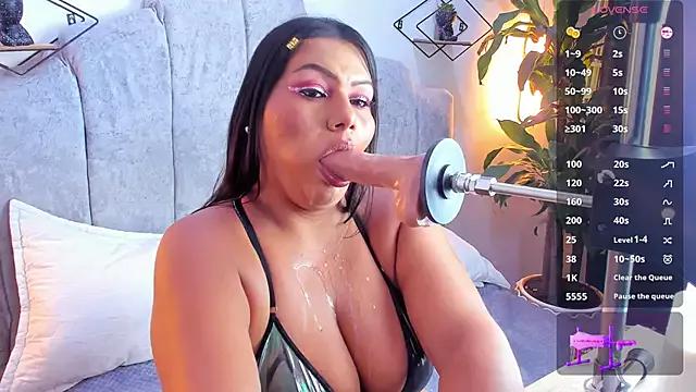 Photos of bigboobs_violeta from StripChat is Freechat
