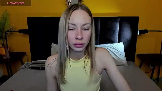 Photos of Diana_Garrett from StripChat is Freechat