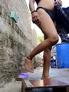 Photos of Janmoni_70 from StripChat is Freechat