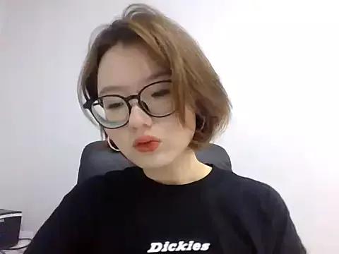Photos of LilyTaylors from StripChat is Freechat