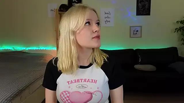 Photos of Mila_Lioness from StripChat is Freechat