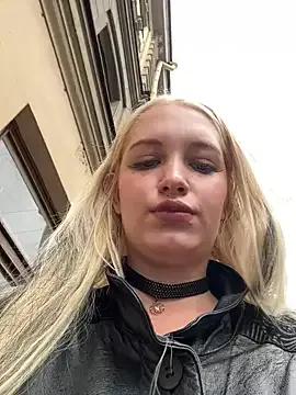 Photos of Milkyy_wway from StripChat is Freechat