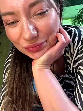 Photos of MooonReal from StripChat is Freechat