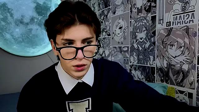 Photos of Oliver_Starboy from StripChat is Freechat