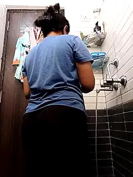 Photos of Sexypiyu11 from StripChat is Freechat