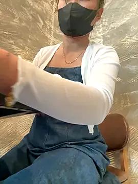 Photos of Tina_995 from StripChat is Freechat