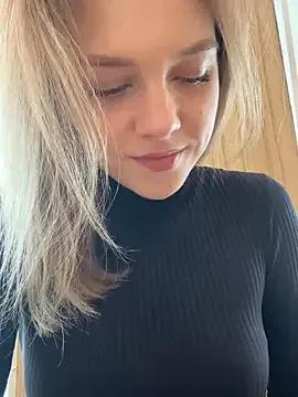 Photos of ValenciaShock from StripChat is Freechat