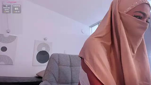 Photos of Yuli_arabic from StripChat is Freechat